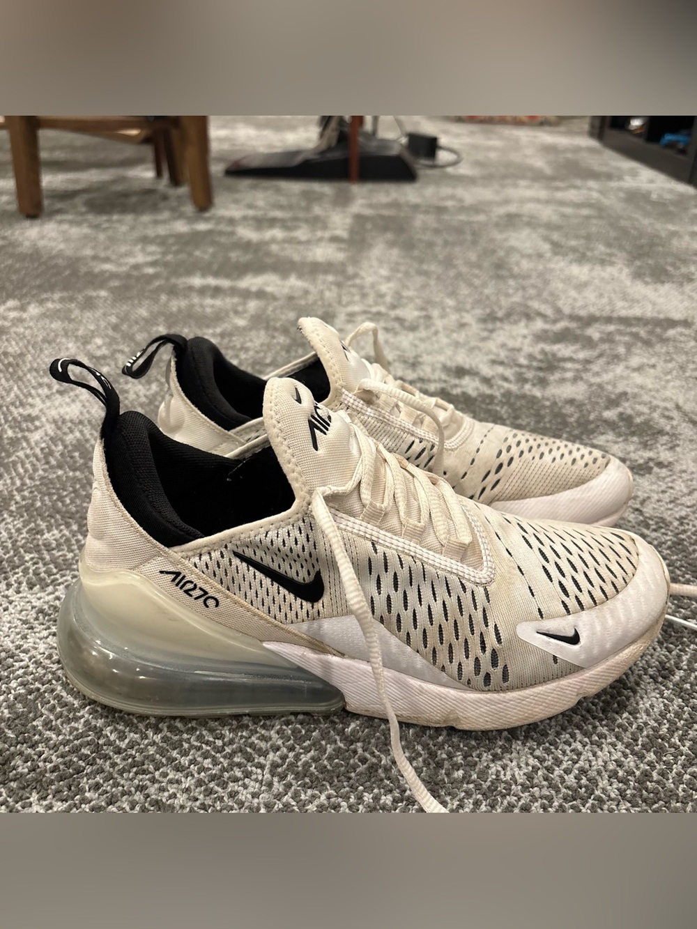 Nike Air Max 270 White Black Athletic Running Shoes Womens U.S. 8